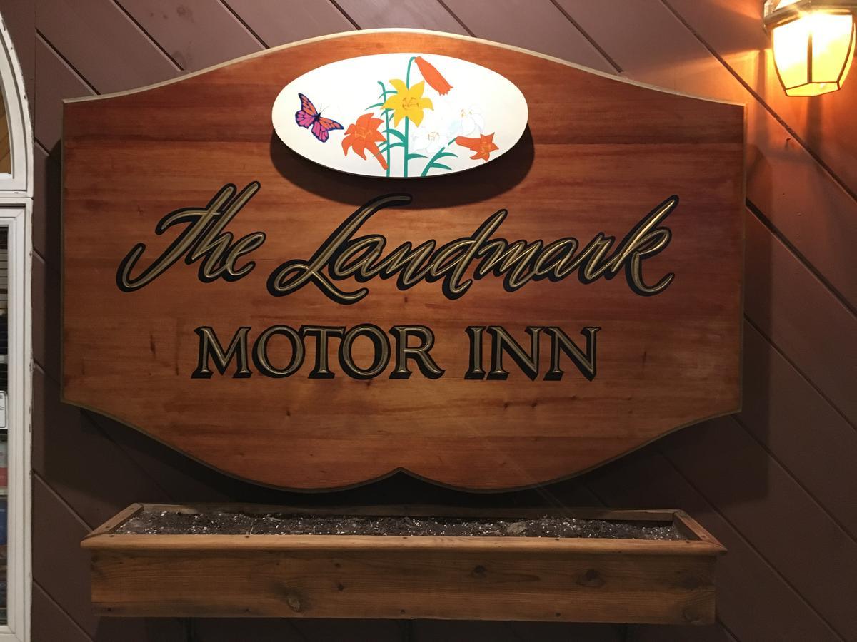 Landmark Motor Inn Glens Falls Exterior photo